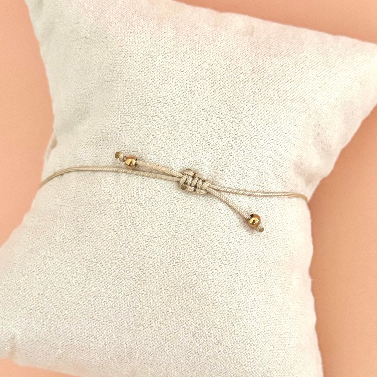 Armband Geburtsstein Makramee Beige