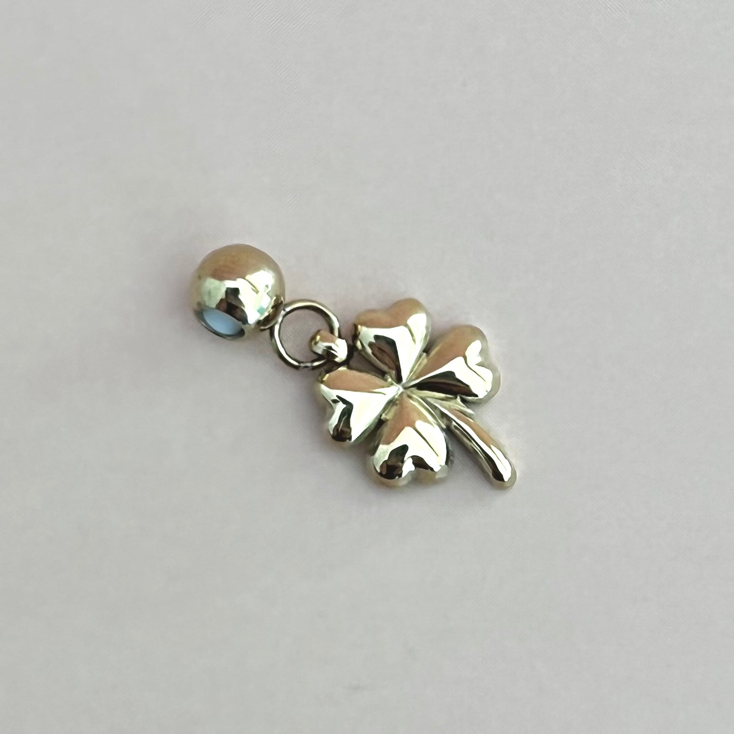 Slide On Charm KLEEBLATT